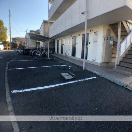 プチメゾンⅠ[1K/20m2]の駐車場1