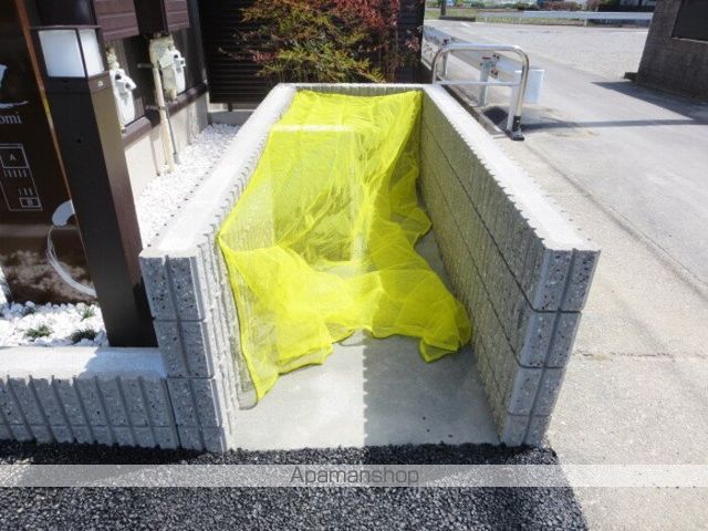 名鉄小牧線 間内駅 徒歩13分 2階建 築9年の外観写真