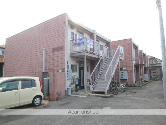 新神戸コーポ 西棟の外観写真