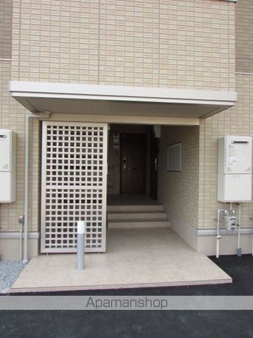 メゾンシャルム春日の玄関写真