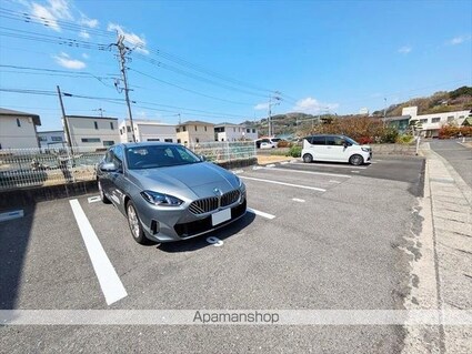 シャレード連島[1R/26.71m2]の駐車場1