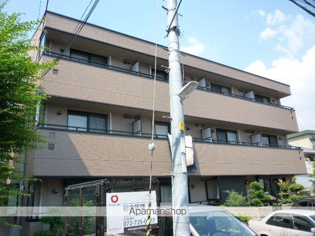 ラトゥール江坂の外観写真