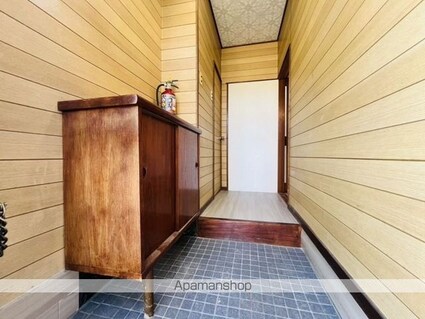 中道１丁目３２番貸家[2DK/54.6m2]の玄関