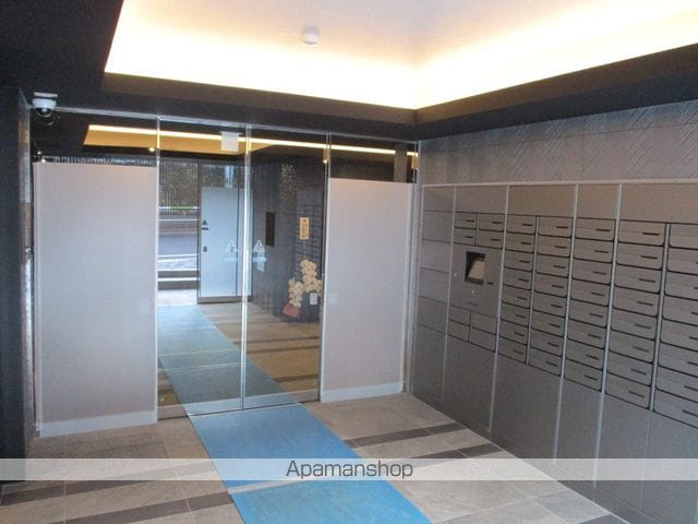 ラティエラ滝野川[2LDK/55.8m2]の共用部1