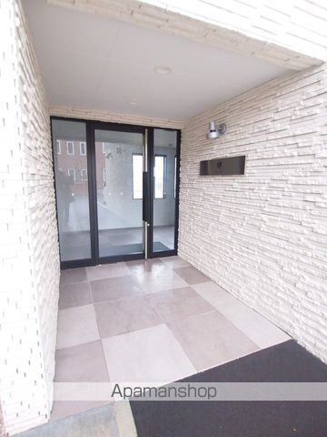 札幌市東豊線 月寒中央駅 徒歩3分 4階建 築10年の玄関写真
