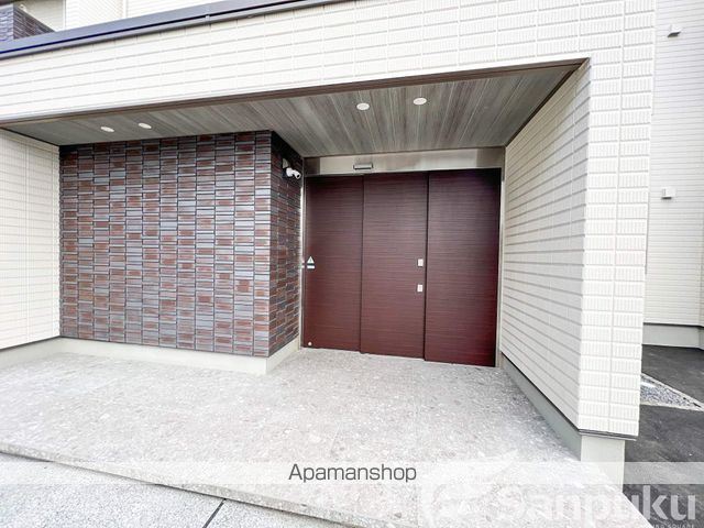 シャーメゾンステージ古川西 B棟の玄関写真