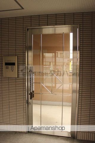 グランダーム新市の玄関写真
