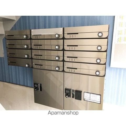 カラクリハウスの外観写真