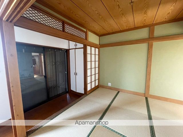 秦野市 2階建 築35年の内装写真