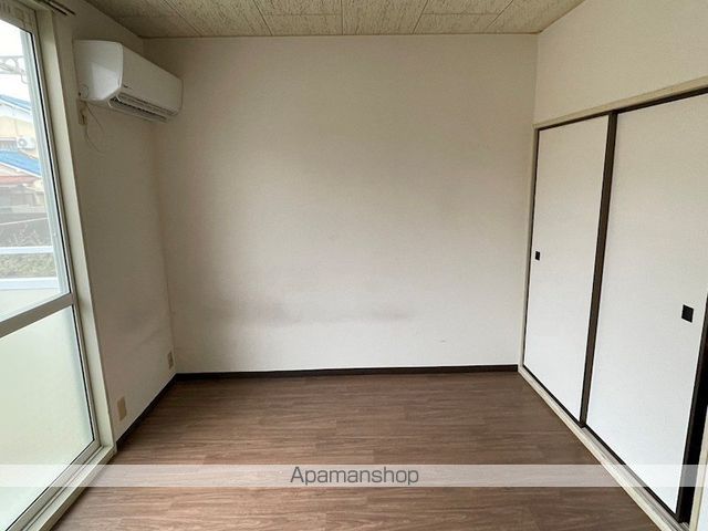 プチハウスしのざきの内装写真