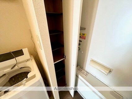 レオパレスかたや[1K/22.35m2]の玄関