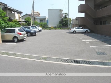 プリメールみなみⅡ[2LDK/52.25m2]の駐車場