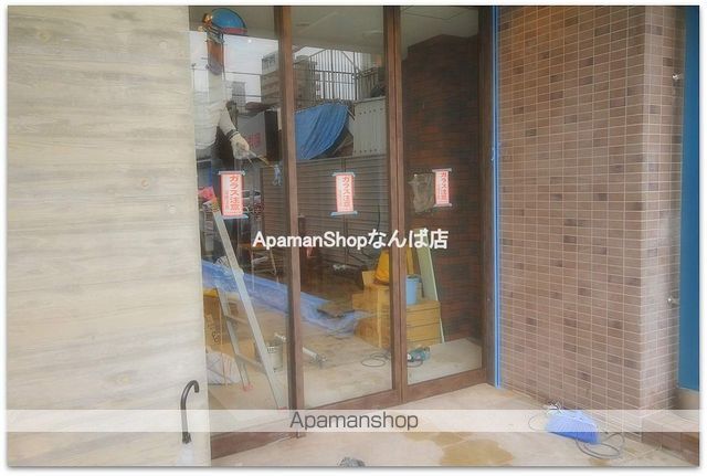 レオンコンフォート難波西IIIの玄関写真