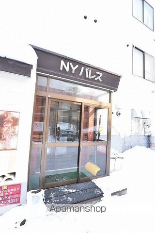NYパレスの玄関写真