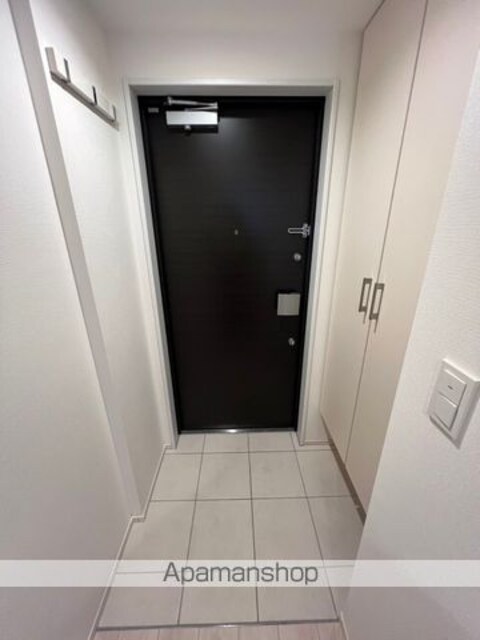 東京都中野区松が丘１丁目[1DK/27.2m2]の玄関