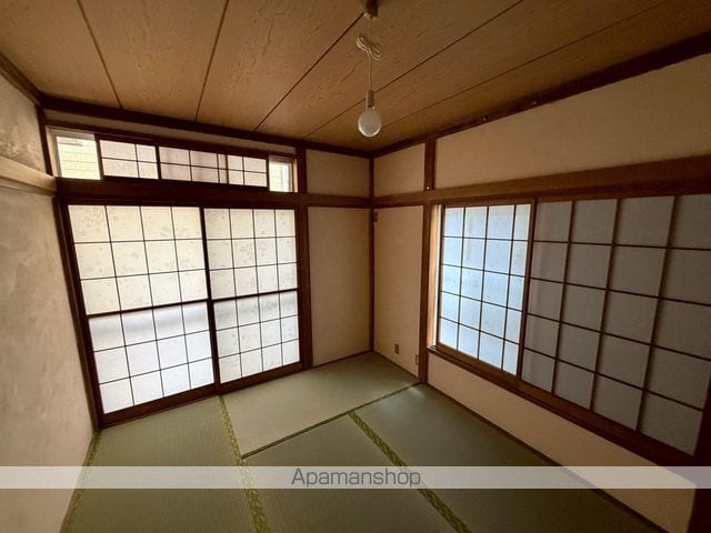 小田急電鉄小田原線 秦野駅 徒歩12分 2階建 築38年の内装写真