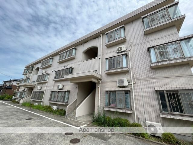 ニューパティオ鵠沼の玄関写真
