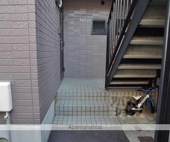 パレスイツジCの玄関写真