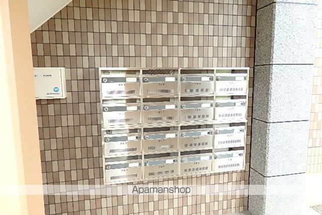リヴェールJ・7の玄関写真