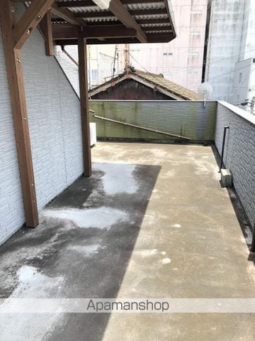 ヴェレッザ千草の玄関写真
