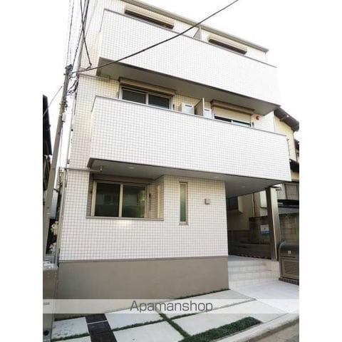 プラージュ早稲田の玄関写真
