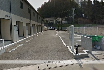 レオパレス榎戸[1K/28.02m2]の駐車場2
