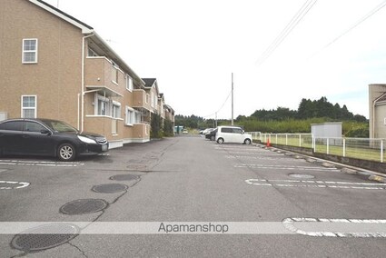 プラシードＢ[2DK/44.82m2]の駐車場1