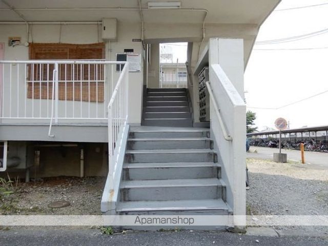 ビレッジハウス萩庄3号棟の玄関写真