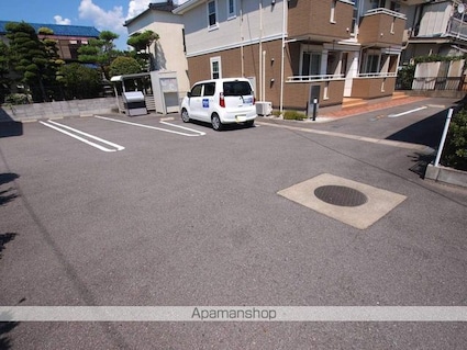 グリーンパレス　勇[1LDK/46.09m2]の駐車場2