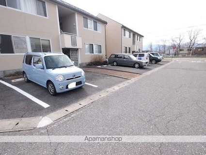 サンビレッジ赤羽[2LDK/51.79m2]の駐車場