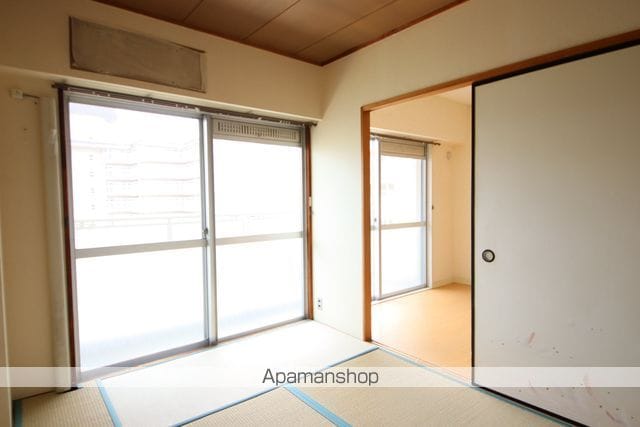 日商岩井箕面ハイツC棟の内装写真