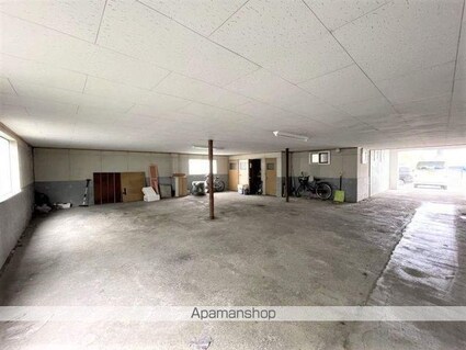 松坂マンション[1LDK/47.38m2]の駐車場1