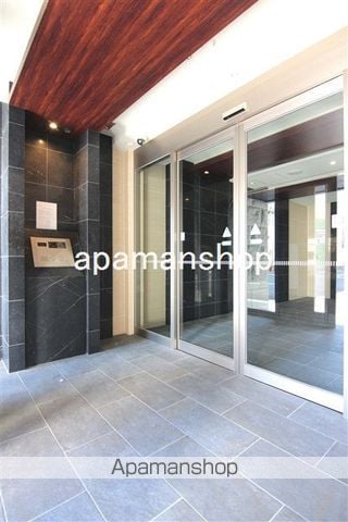 PRESSANCE北堀江の玄関写真