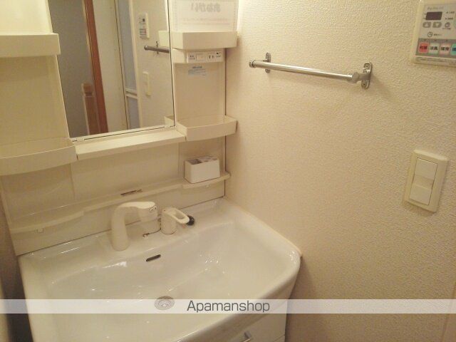 クリスタルコートヴァイオレットの内装写真