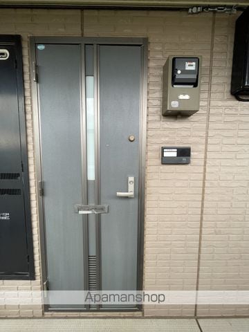 パークサイド松ヶ丘の玄関写真
