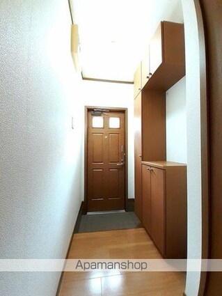 メゾン・ラフィーネ[2K/42.77m2]の玄関