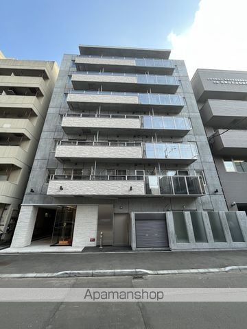 S-RESIDENCE近代美術館前