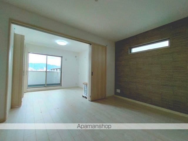 クリエオーレ菱江IVの内装写真