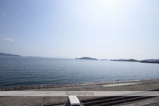 呉市 2階建 築37年の周辺写真