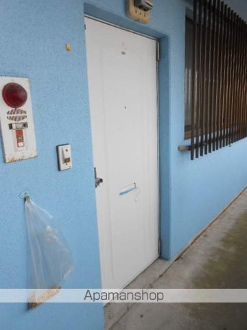 ひまわりマンションの玄関写真