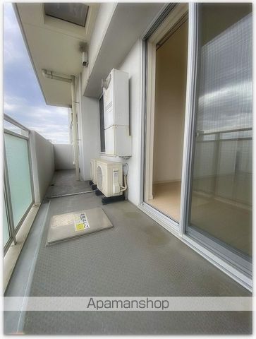 クロスレジデンス大阪新町の内装写真