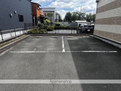 レオパレスウィング[1K/26.08m2]の駐車場