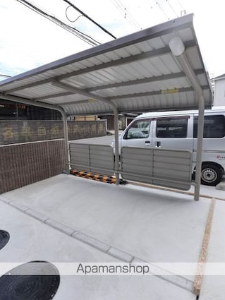 大阪府泉佐野市中町１丁目[1K/26.15m2]の駐車場