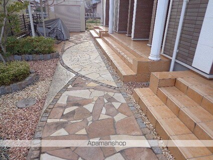 クリザンテーム[1LDK/42.8m2]のエントランス2