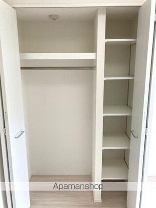 ラティエラ滝野川[1DK/25.34m2]の収納