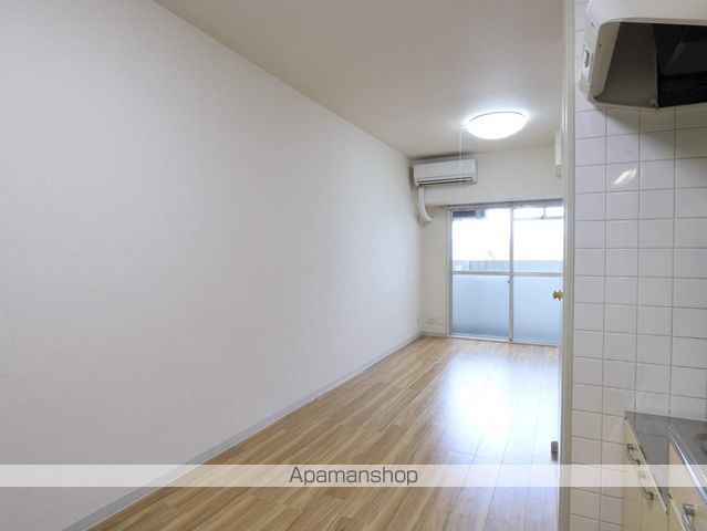 アーバンドエル新栄の内装写真