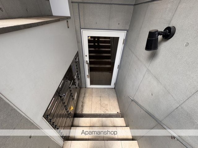 BRICK RESIDENCE 目黒本町の玄関写真