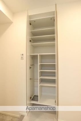 東京都新宿区北新宿１丁目[1K/25.62m2]の収納