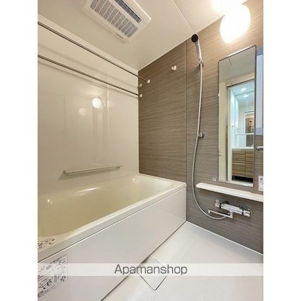 ルーウェ東大泉[1LDK/50.08m2]のバス