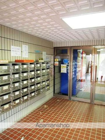 エンドレス三井西岡の玄関写真